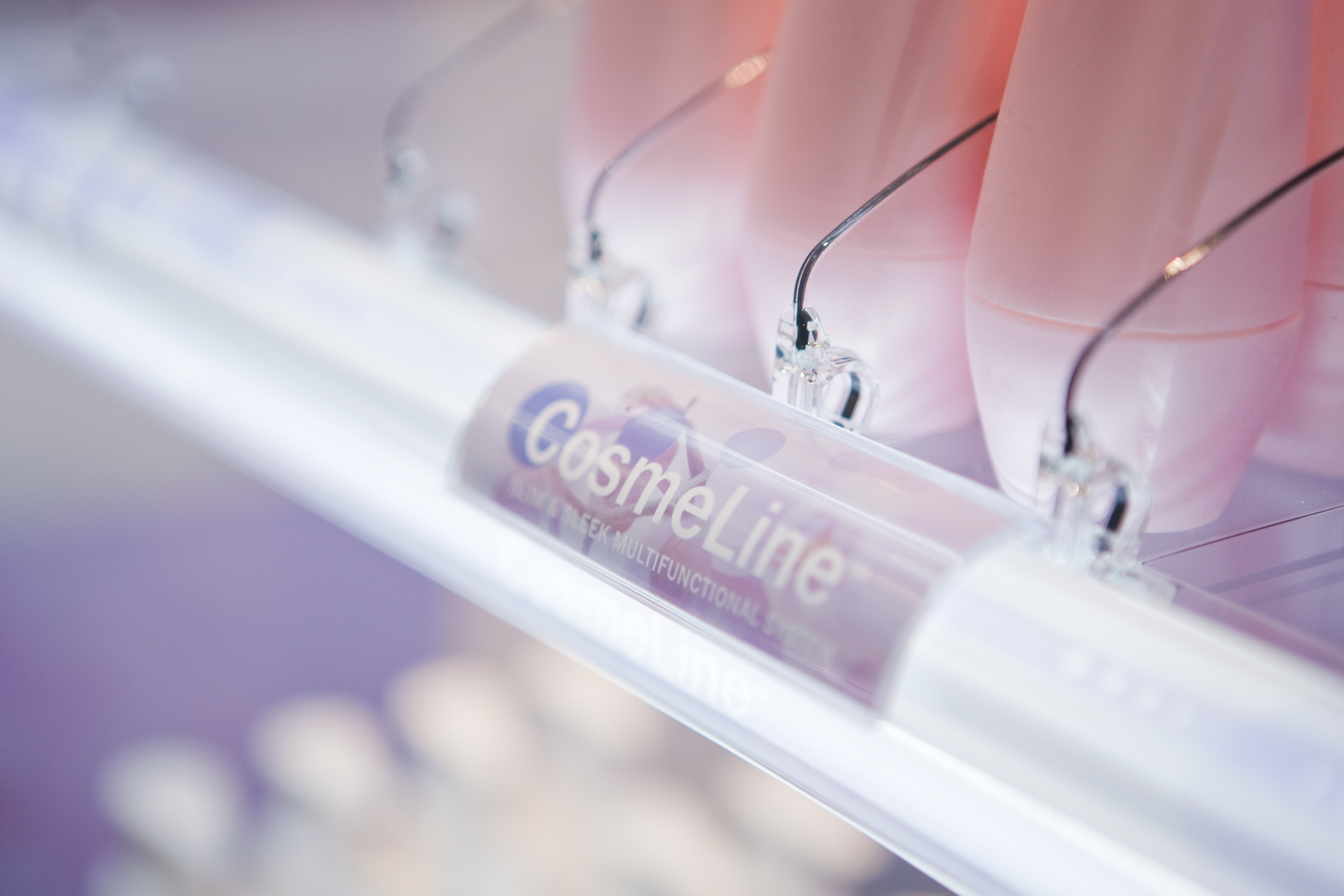 _HL-DISPLAY_COSMELINE.jpg