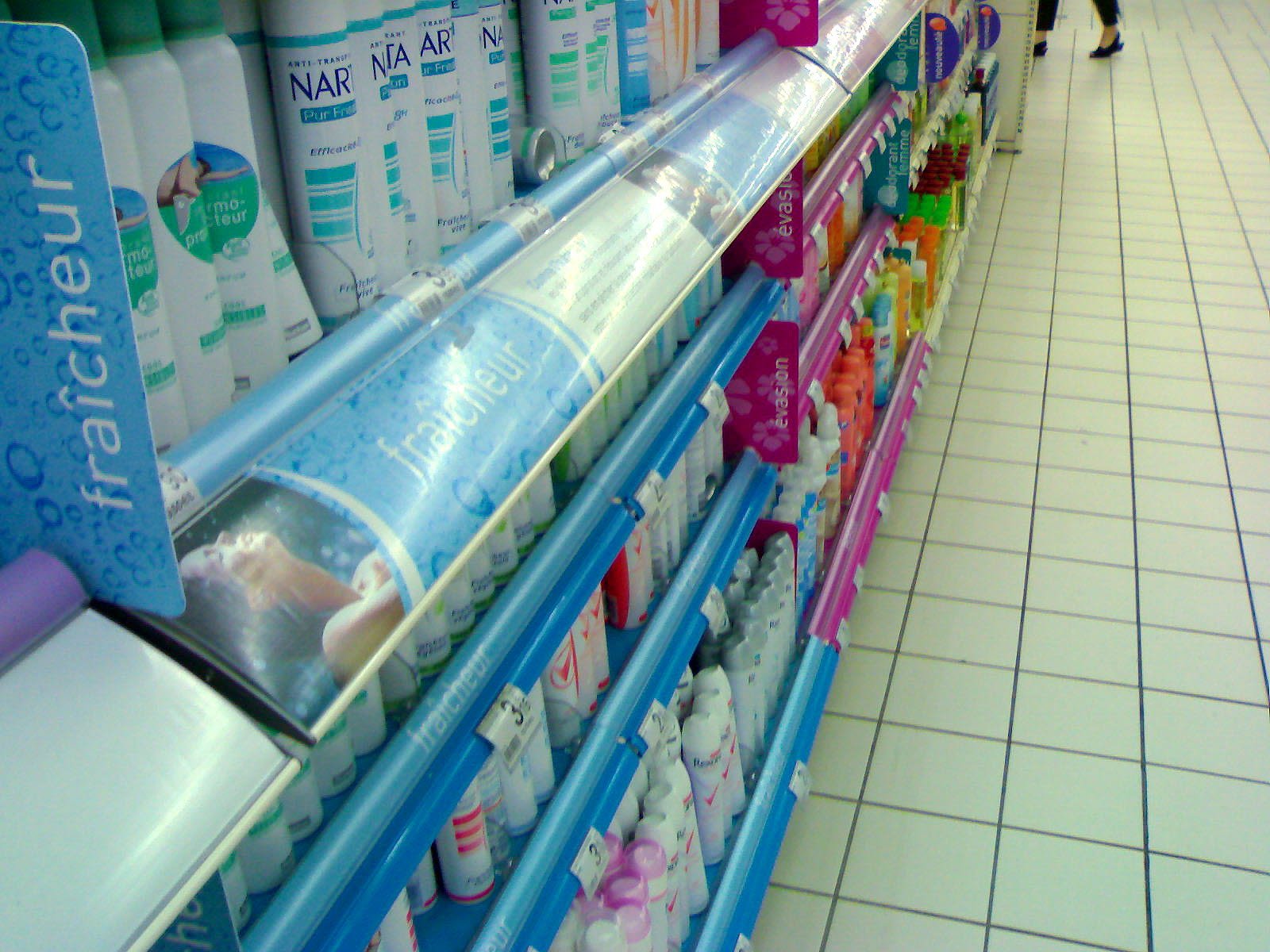 UNI_DOVE-deo_catman_2_FR.jpg UNI_DOVE-deo_catman_2_FR.jpg