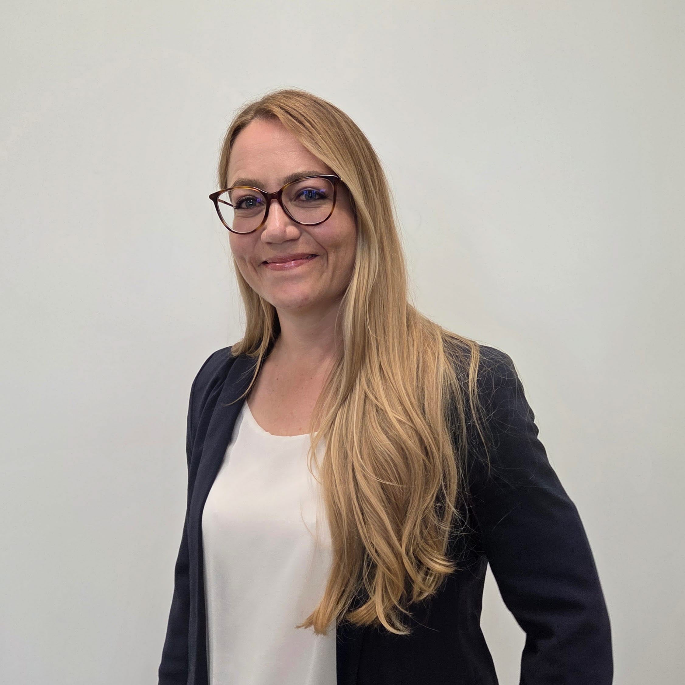 Svenja Hölzl.jpg