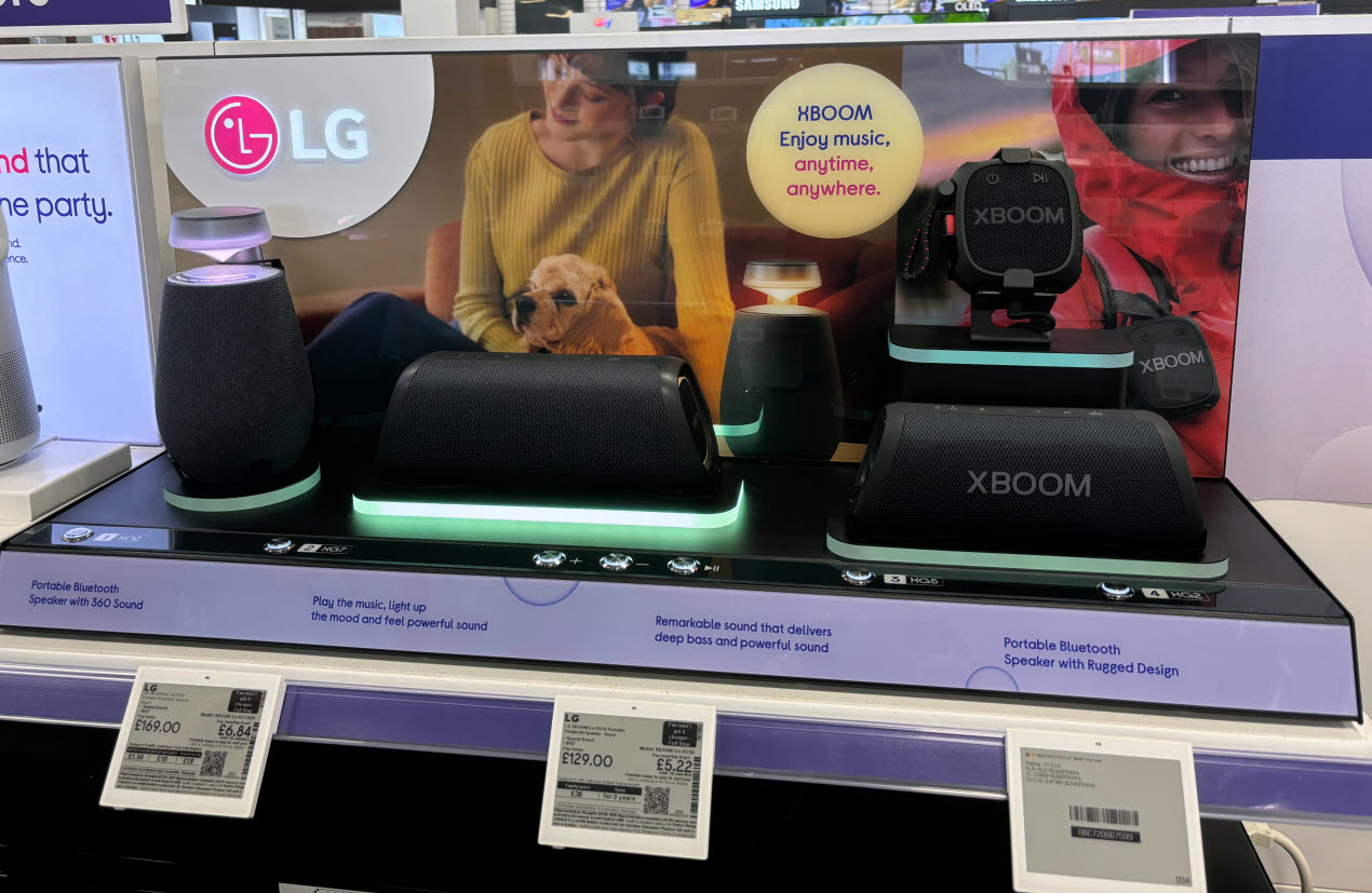 LG Bluetooth speaker displays