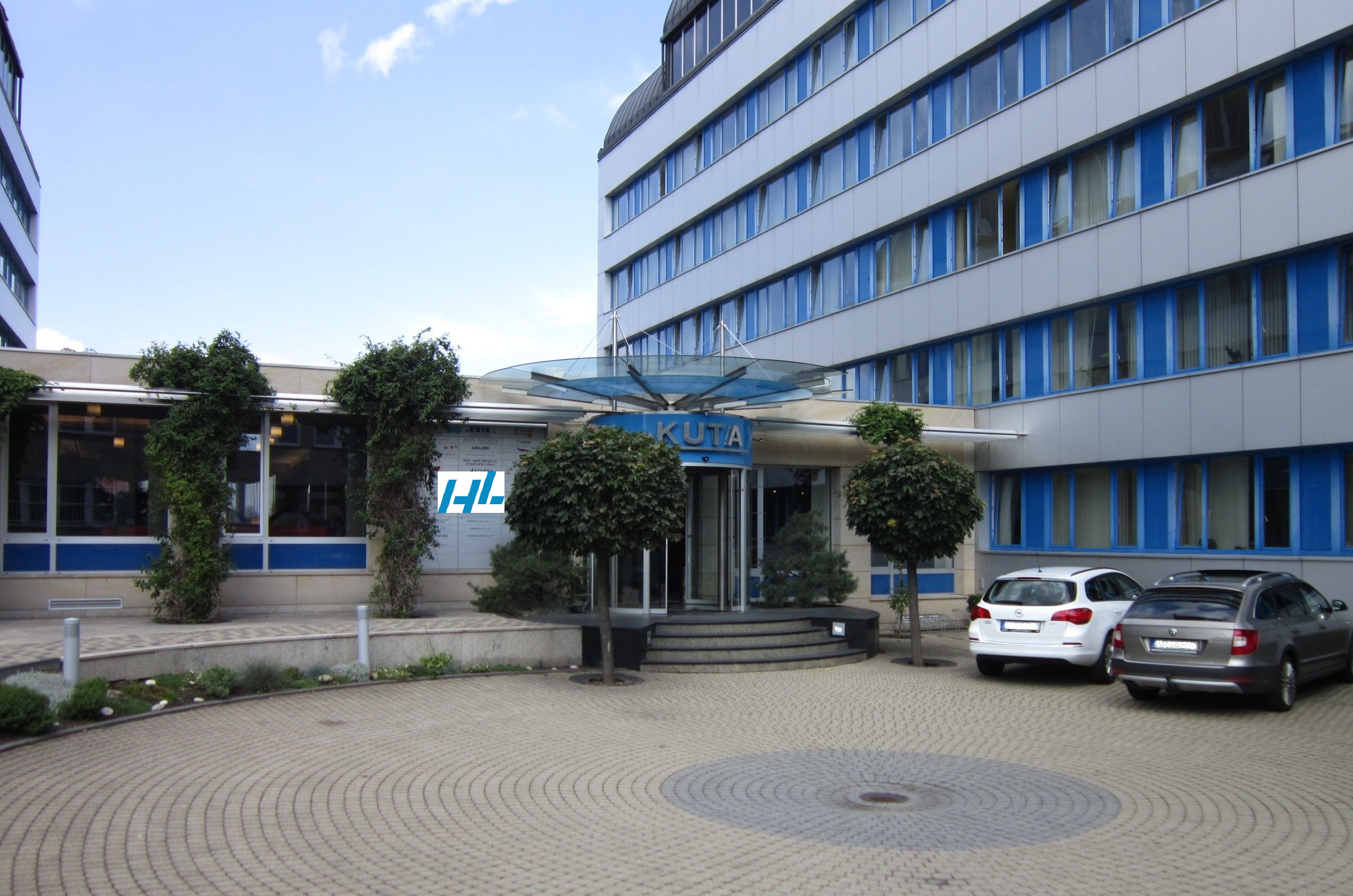 Czech-Office-web.jpg Czech-Office-web.jpg