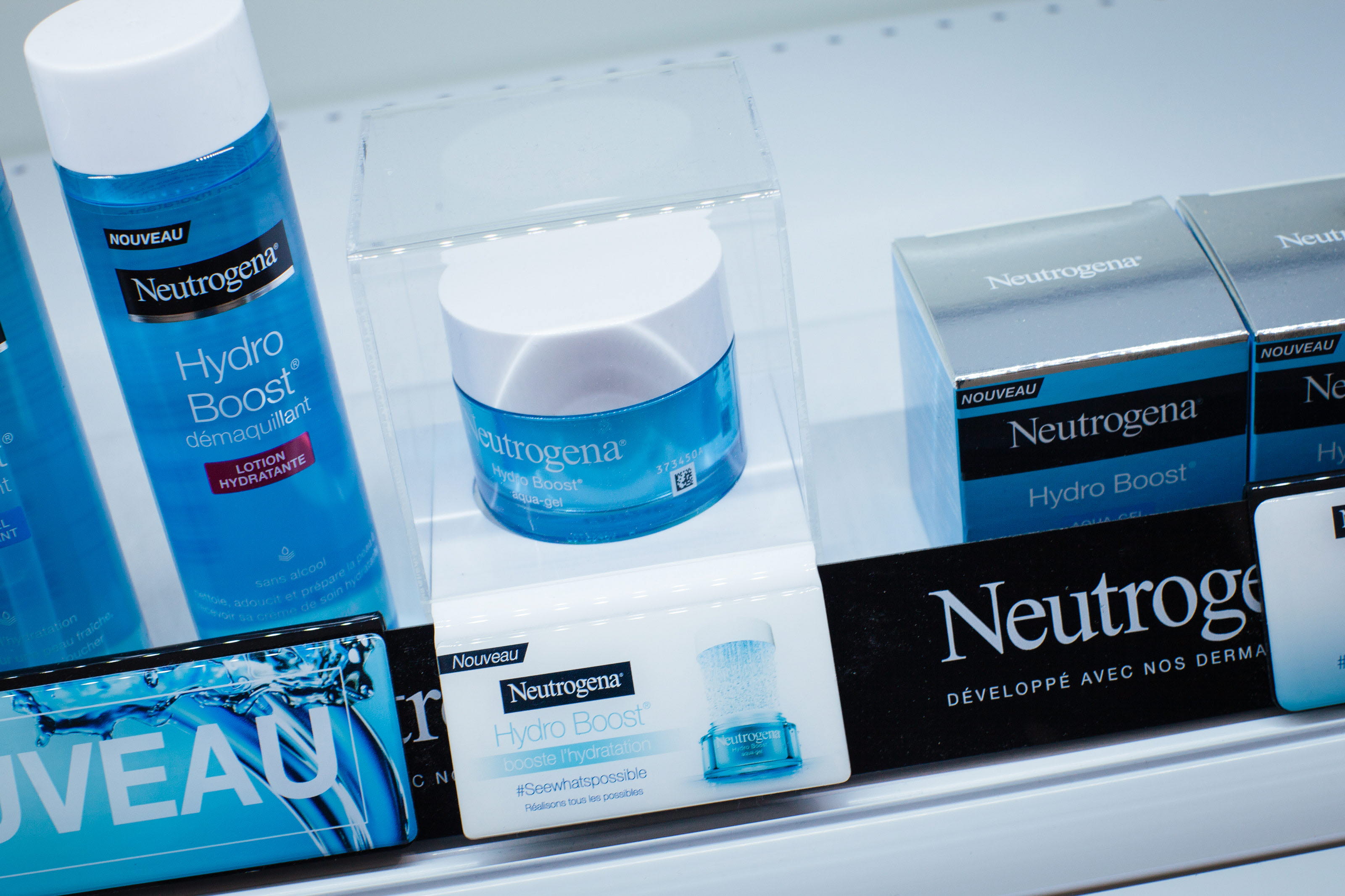 Neutrogena_Brandline_Shelfliner_HL-Display_0578.jpg